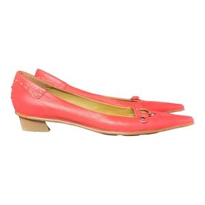 BCBGMaxazria y2k Womens pointy toe coral shoes size 8 1/2